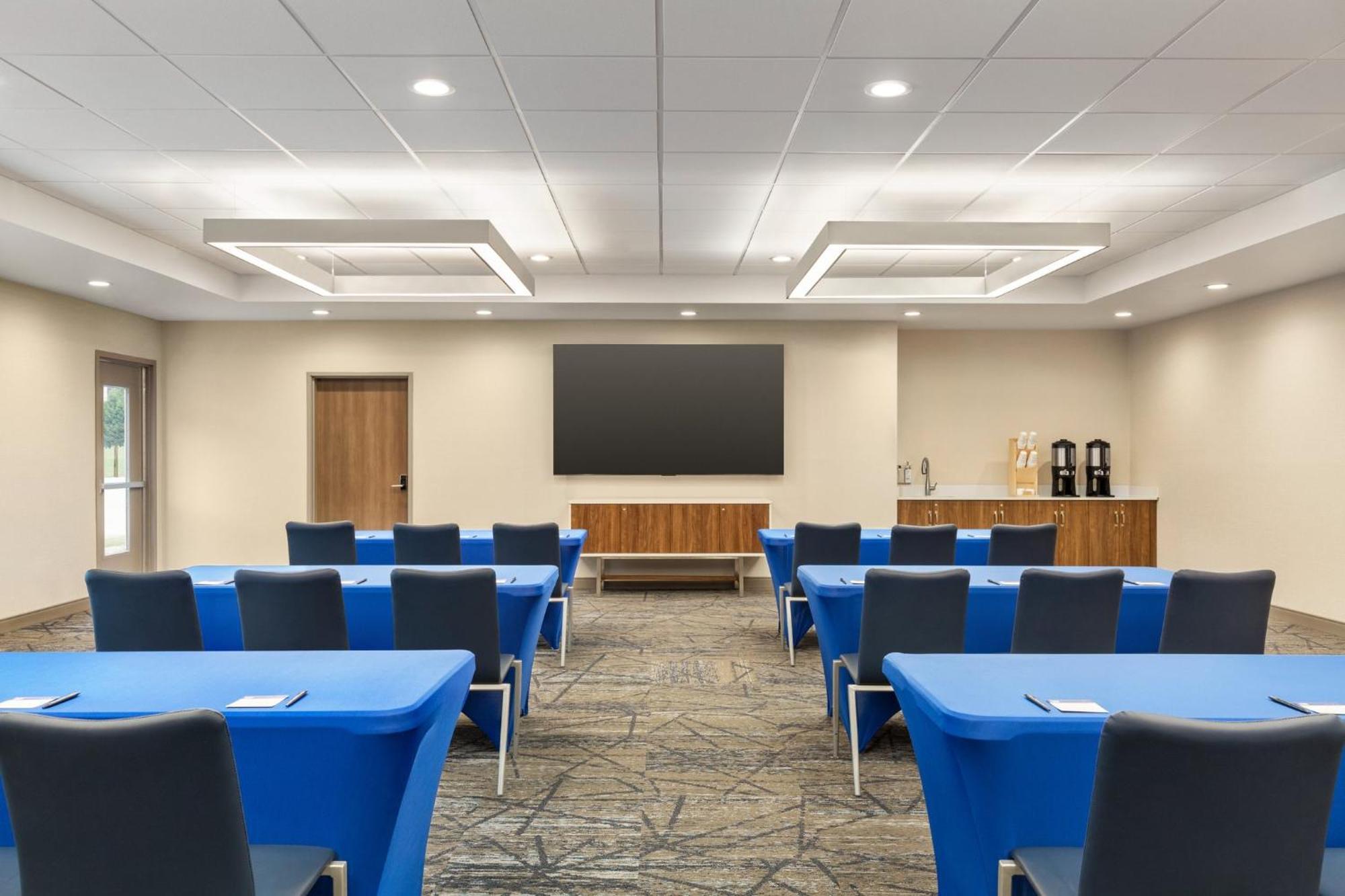 Candlewood Suites Bessemer - Birmingham Sw By Ihg Екстериор снимка