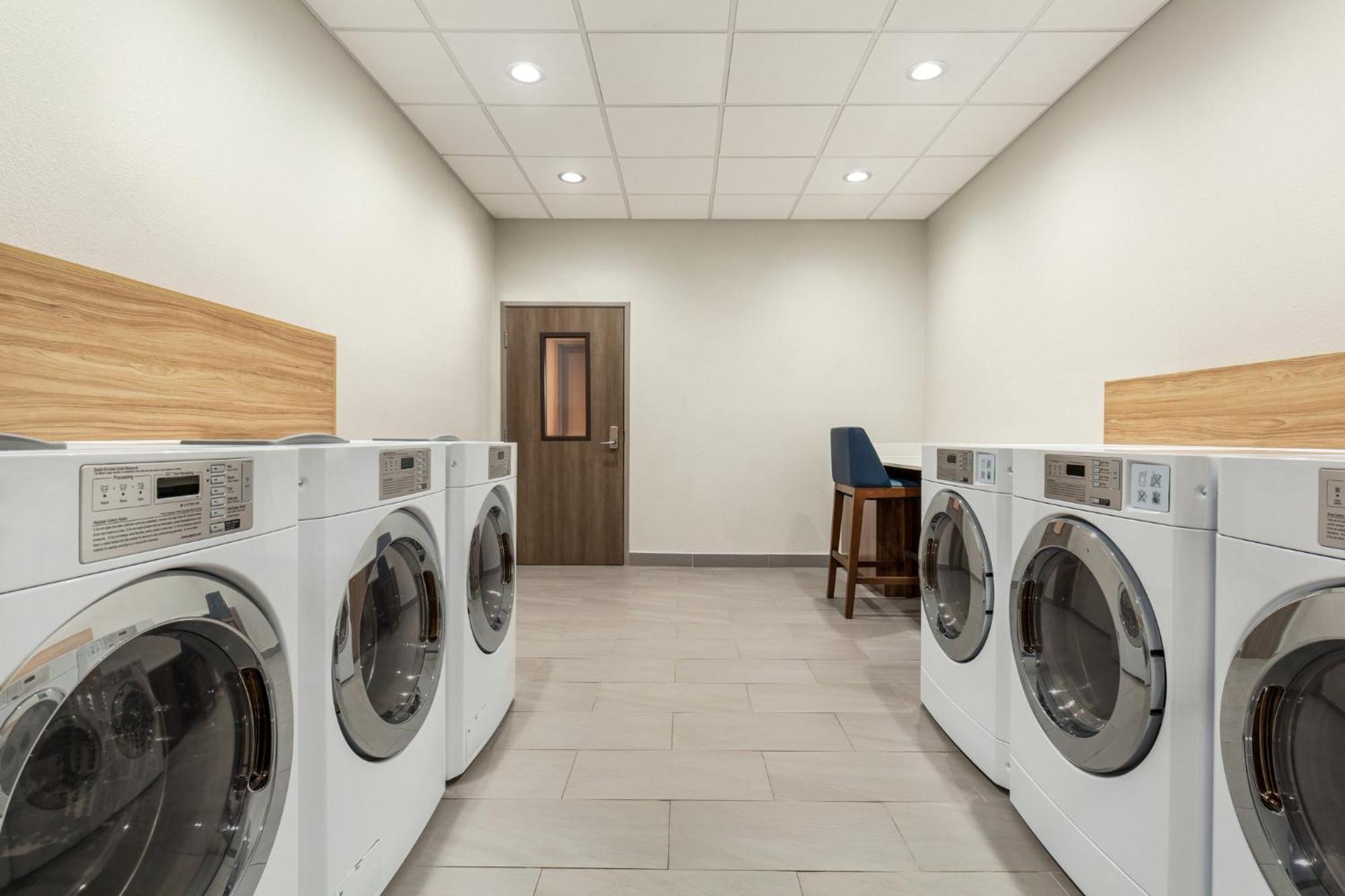 Candlewood Suites Bessemer - Birmingham Sw By Ihg Екстериор снимка